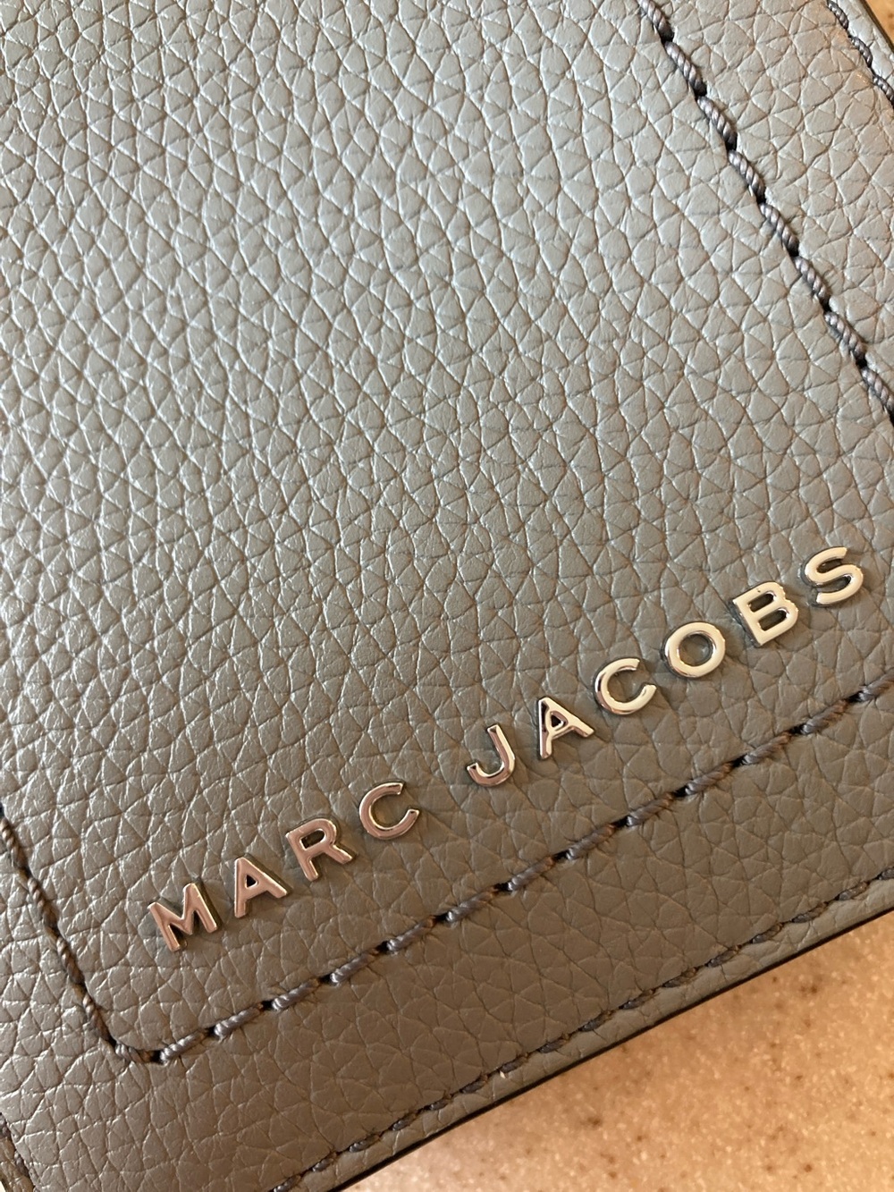 Marc Jacobs Gray Pebble Leather Phone Crossbody Bag Card Holder - Picture 7 of 9